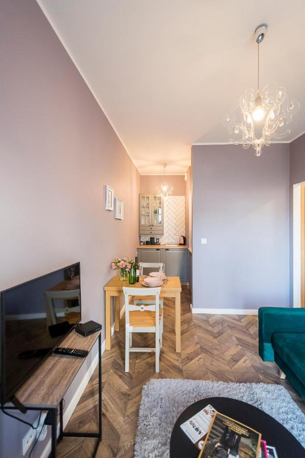 Apartament Z Ogrodkiem I Garazem Познань Экстерьер фото