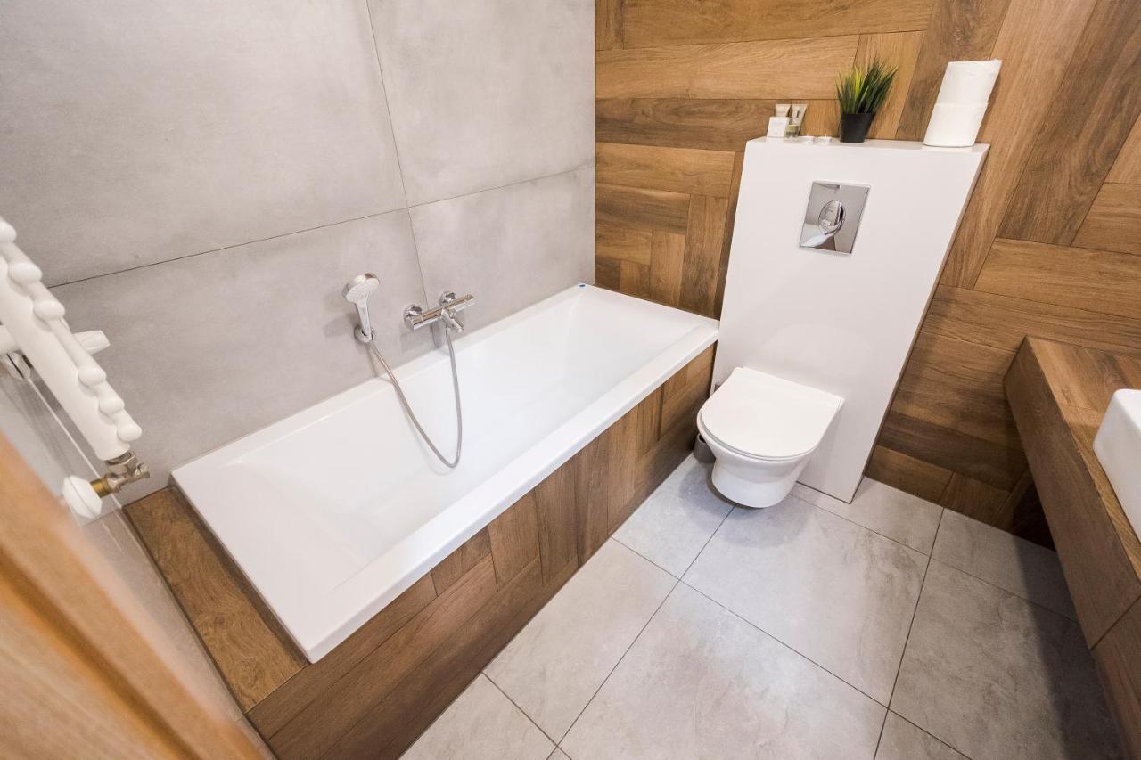 Apartament Z Ogrodkiem I Garazem Познань Экстерьер фото
