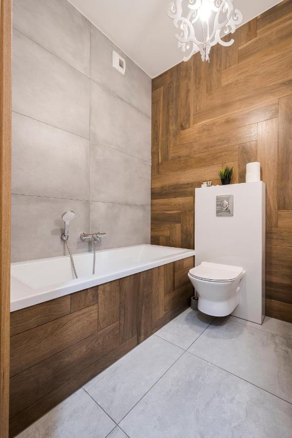Apartament Z Ogrodkiem I Garazem Познань Экстерьер фото