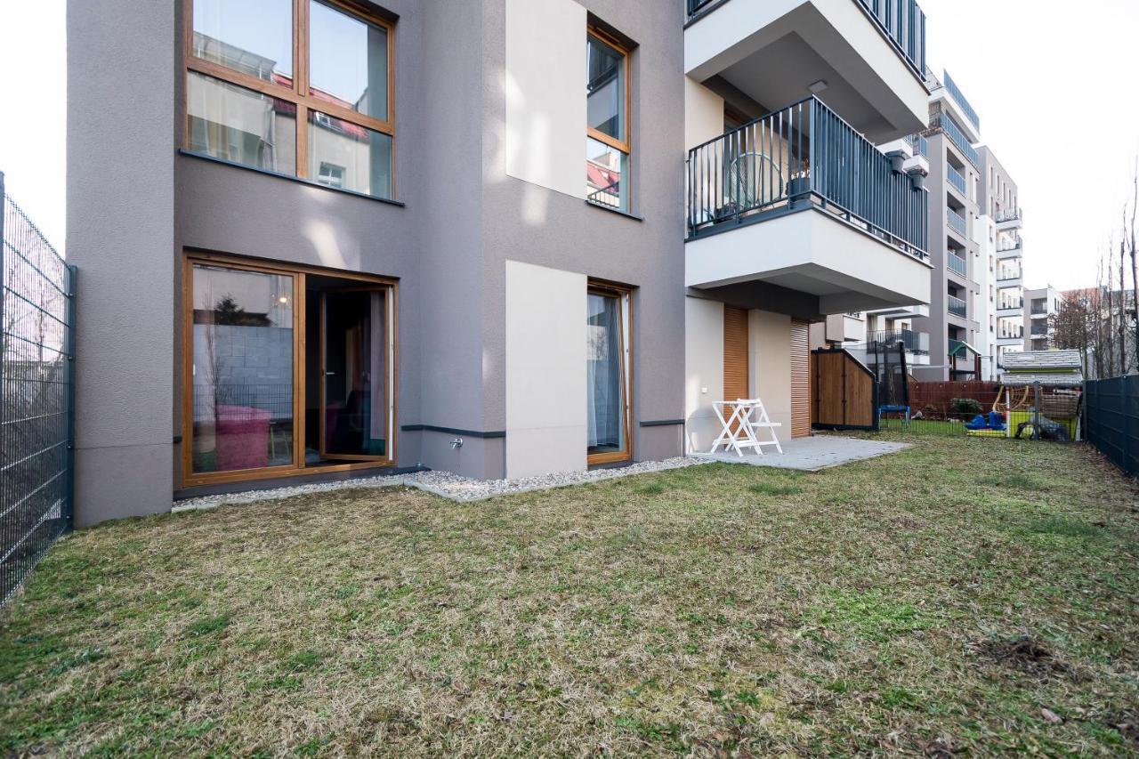 Apartament Z Ogrodkiem I Garazem Познань Экстерьер фото