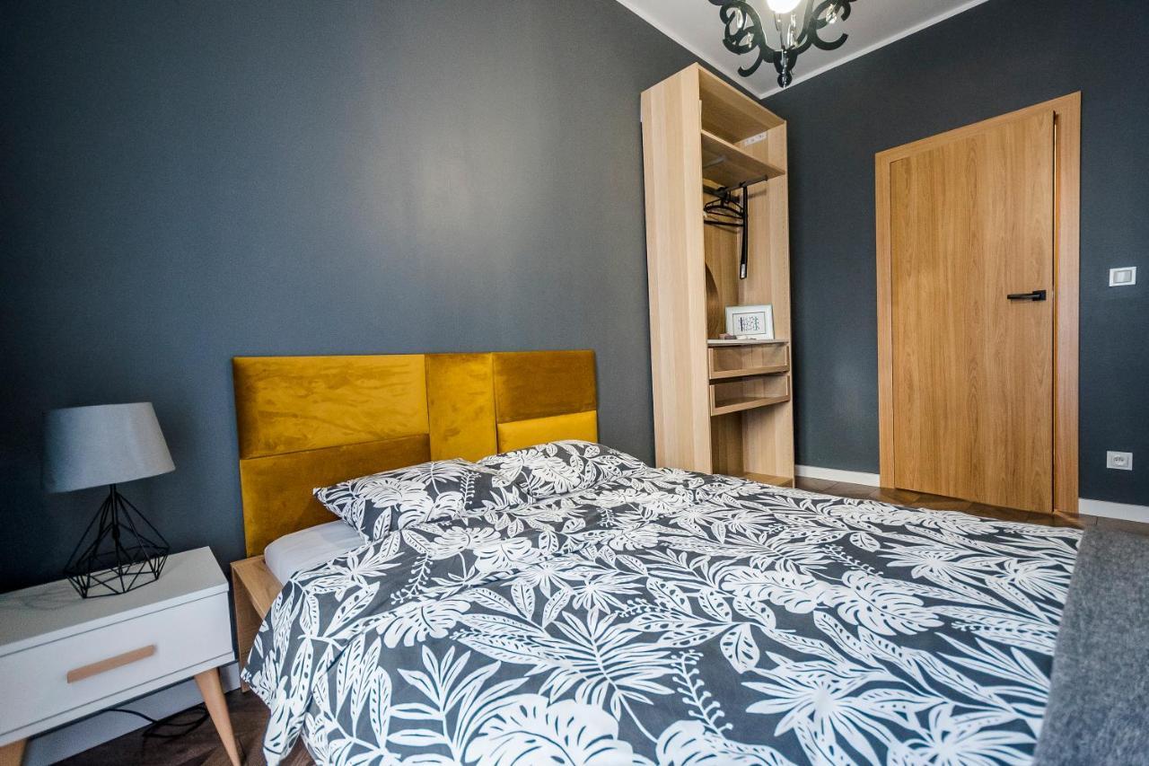 Apartament Z Ogrodkiem I Garazem Познань Экстерьер фото